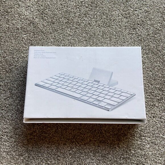 APPLE IPAD KEYBOARD DOCK MC533LL/B - Picture 2 of 6